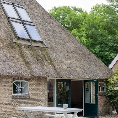 Landgoed Olterterp Lodges, kies een comfortabel huisje of appartement in bos met eigen entree, volledig ingerichte keuken en vele andere faciliteiten Buitenkant foto