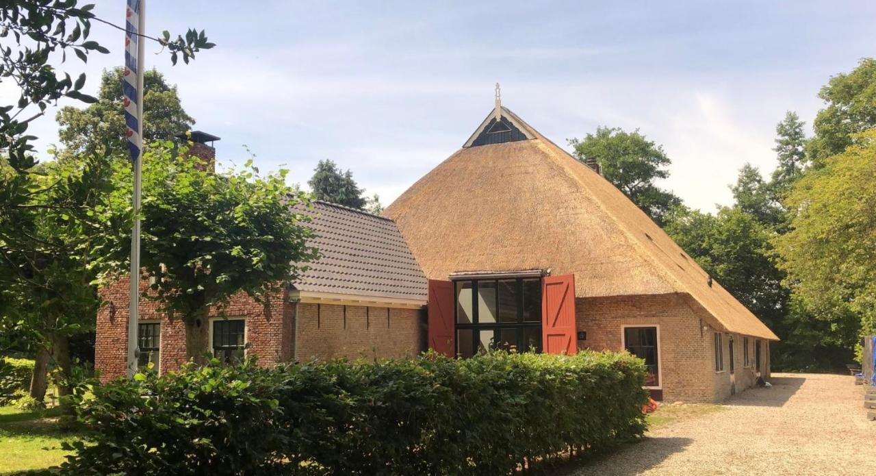 Landgoed Lodges, Kies Comfortabel Of In Bos Met Eigen Entree, Volledig Ingerichte Keuken En Vele Andere Faciliteiten Vakantiehuis Olterterp