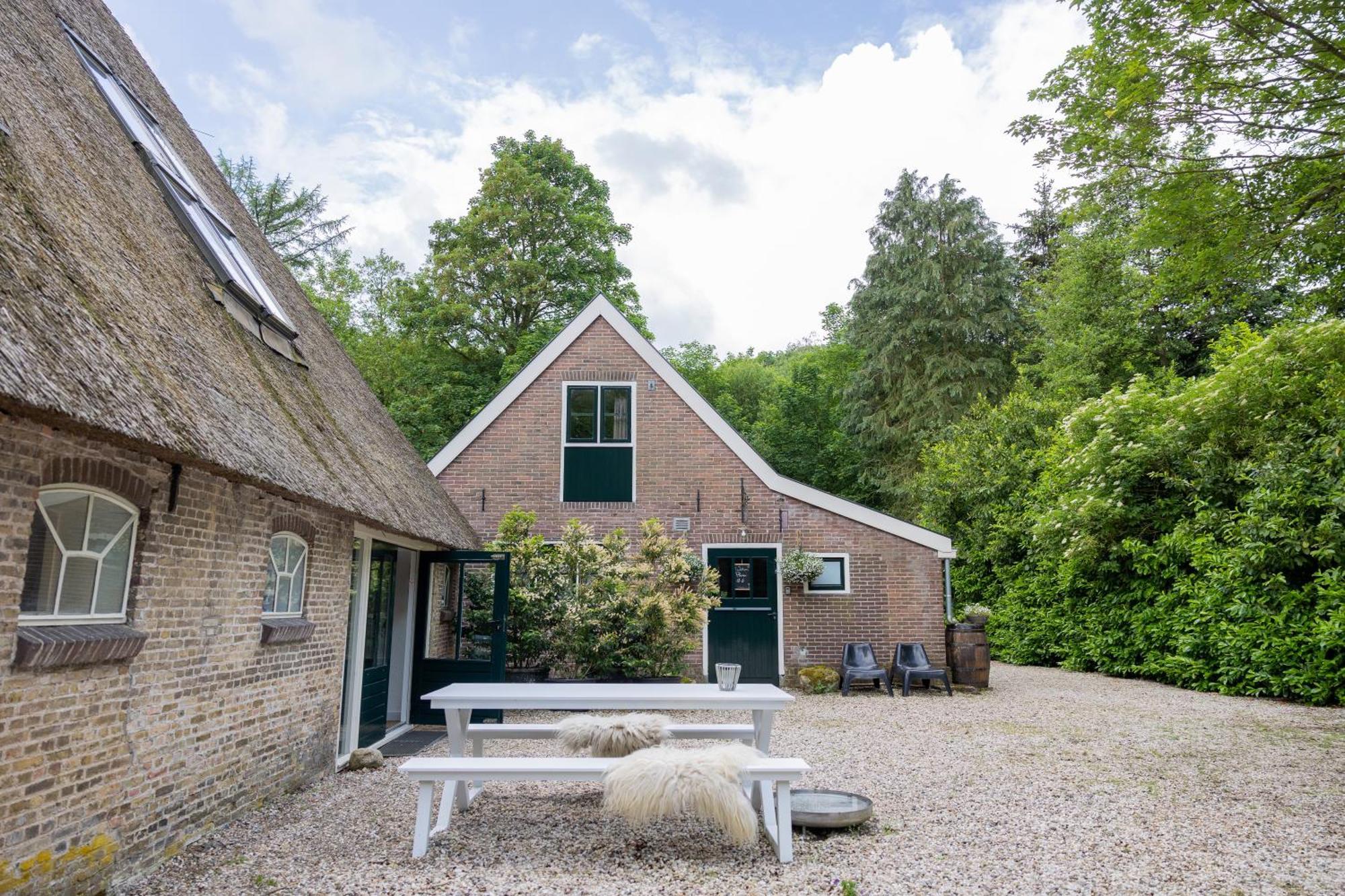 Landgoed Lodges, Kies Comfortabel Of In Bos Met Eigen Entree, Volledig Ingerichte Keuken En Vele Andere Faciliteiten * Olterterp